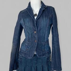 y2k denim blazer with a faded and slight distressed look!